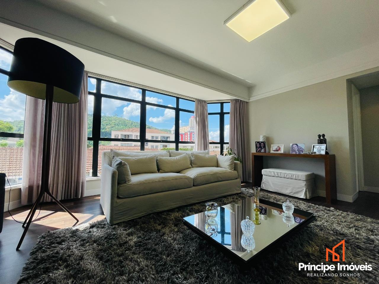 Apartamento à venda em Joinville, Centro, 4 quartos: 