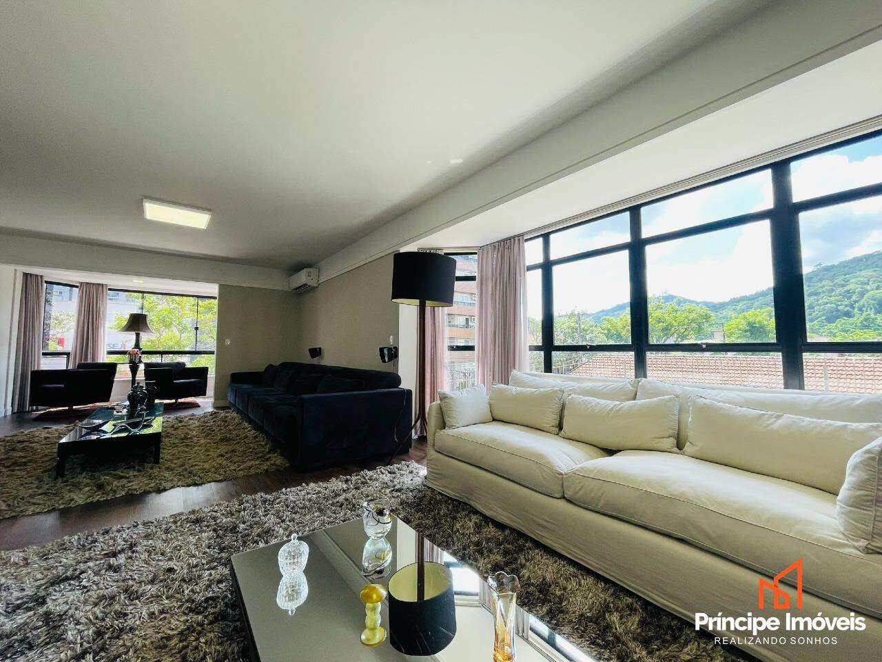 Apartamento à venda em Joinville, Centro, 4 quartos: 