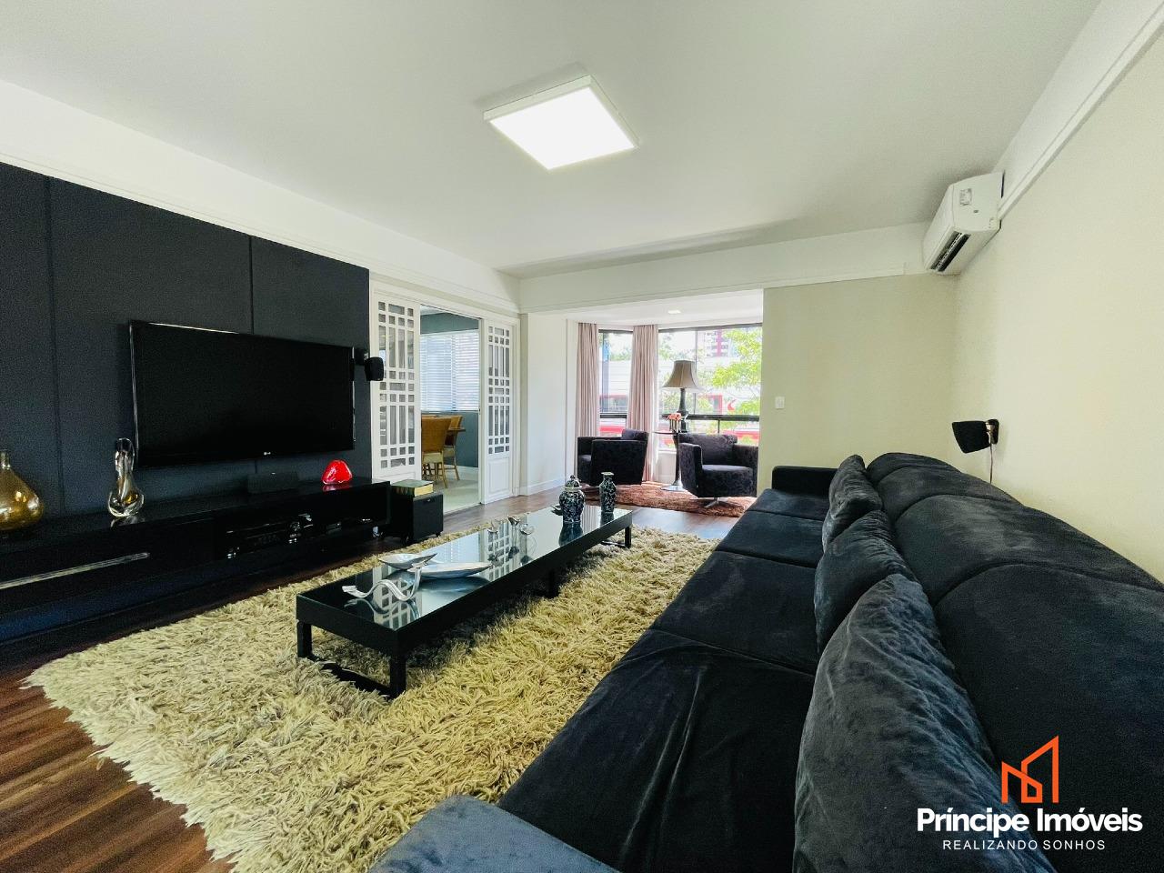 Apartamento à venda em Joinville, Centro, 4 quartos: 