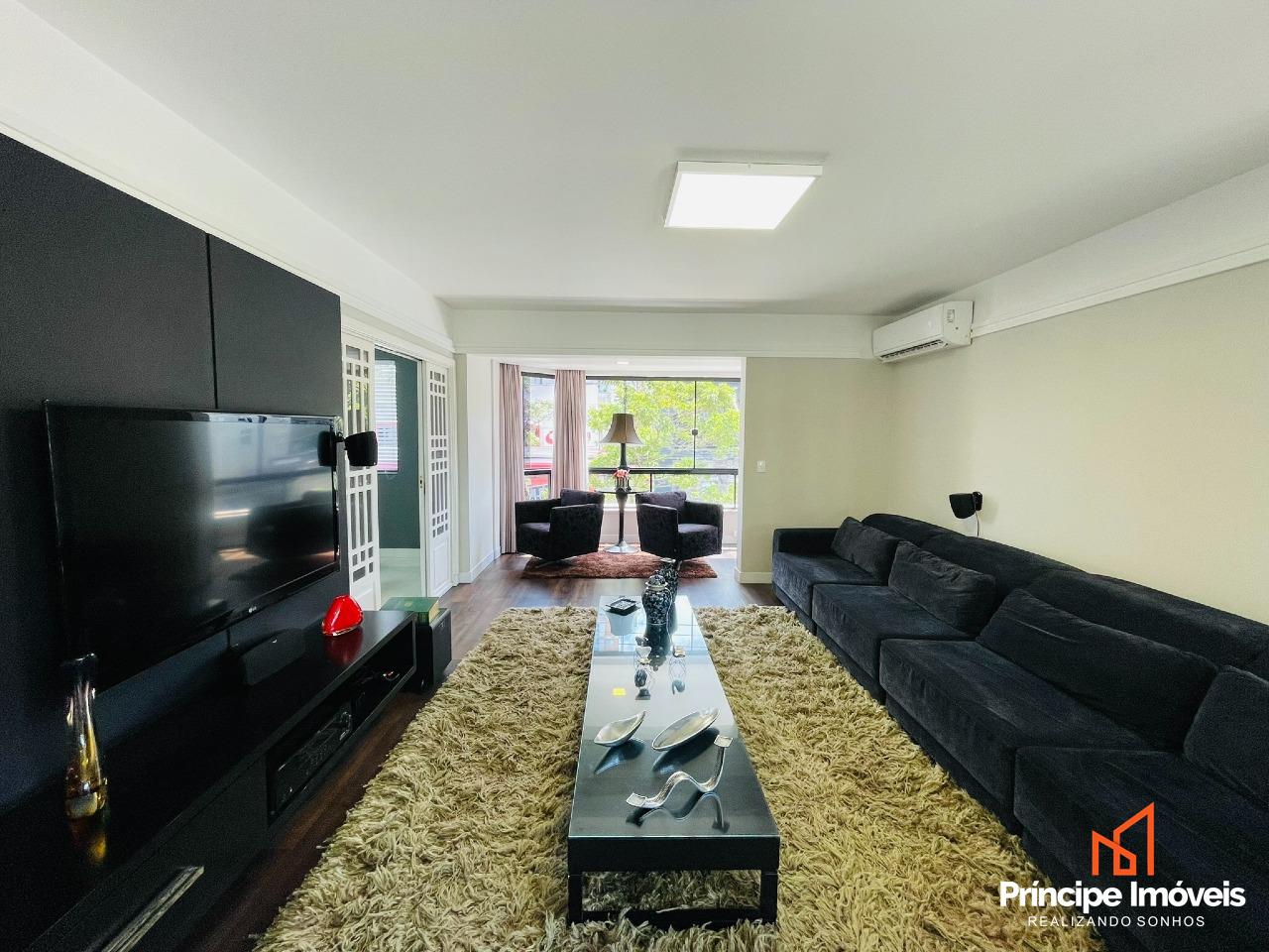 Apartamento à venda em Joinville, Centro, 4 quartos: 