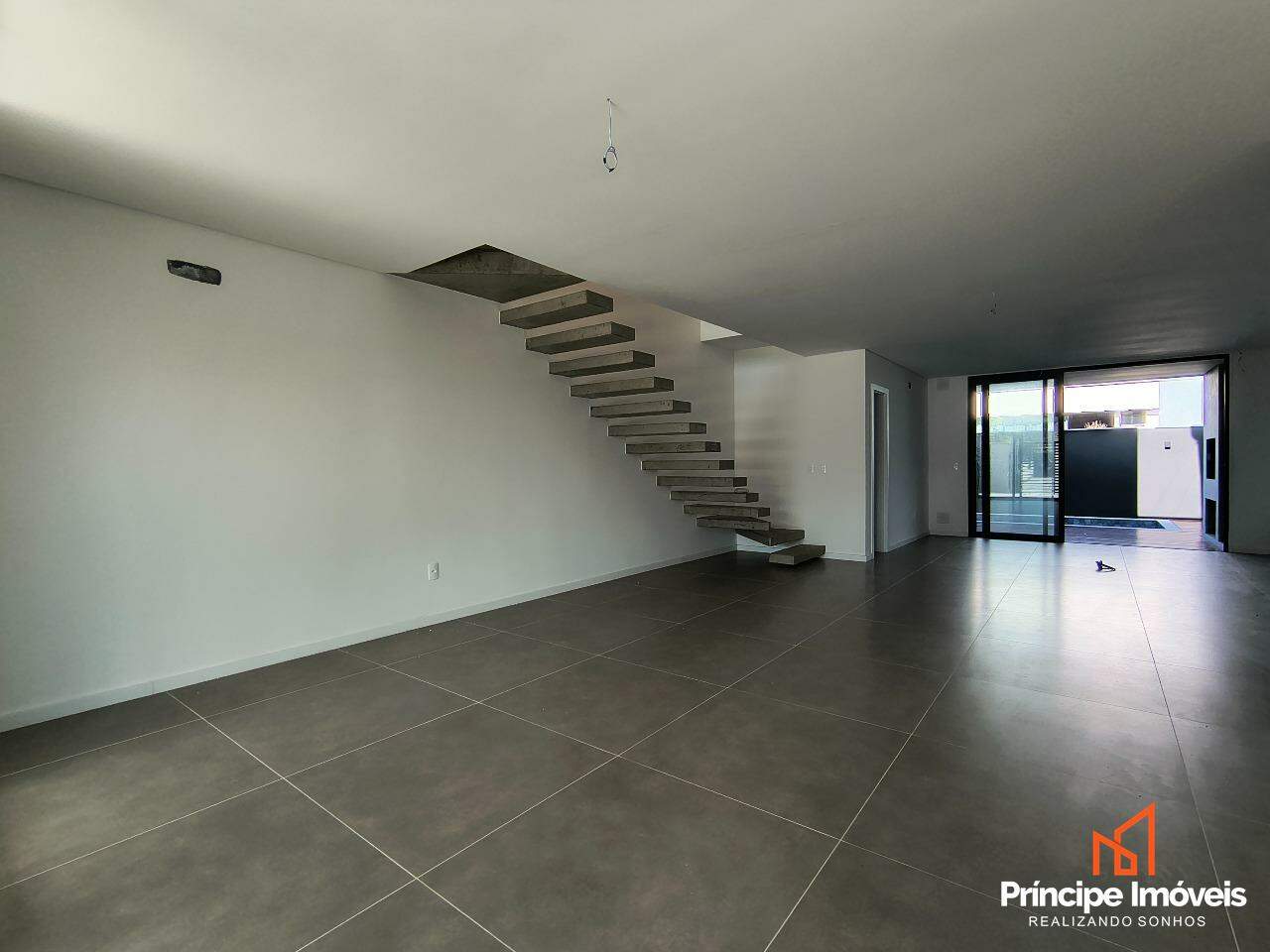 Geminado à venda em Joinville, Saguaçu, 3 quartos: 