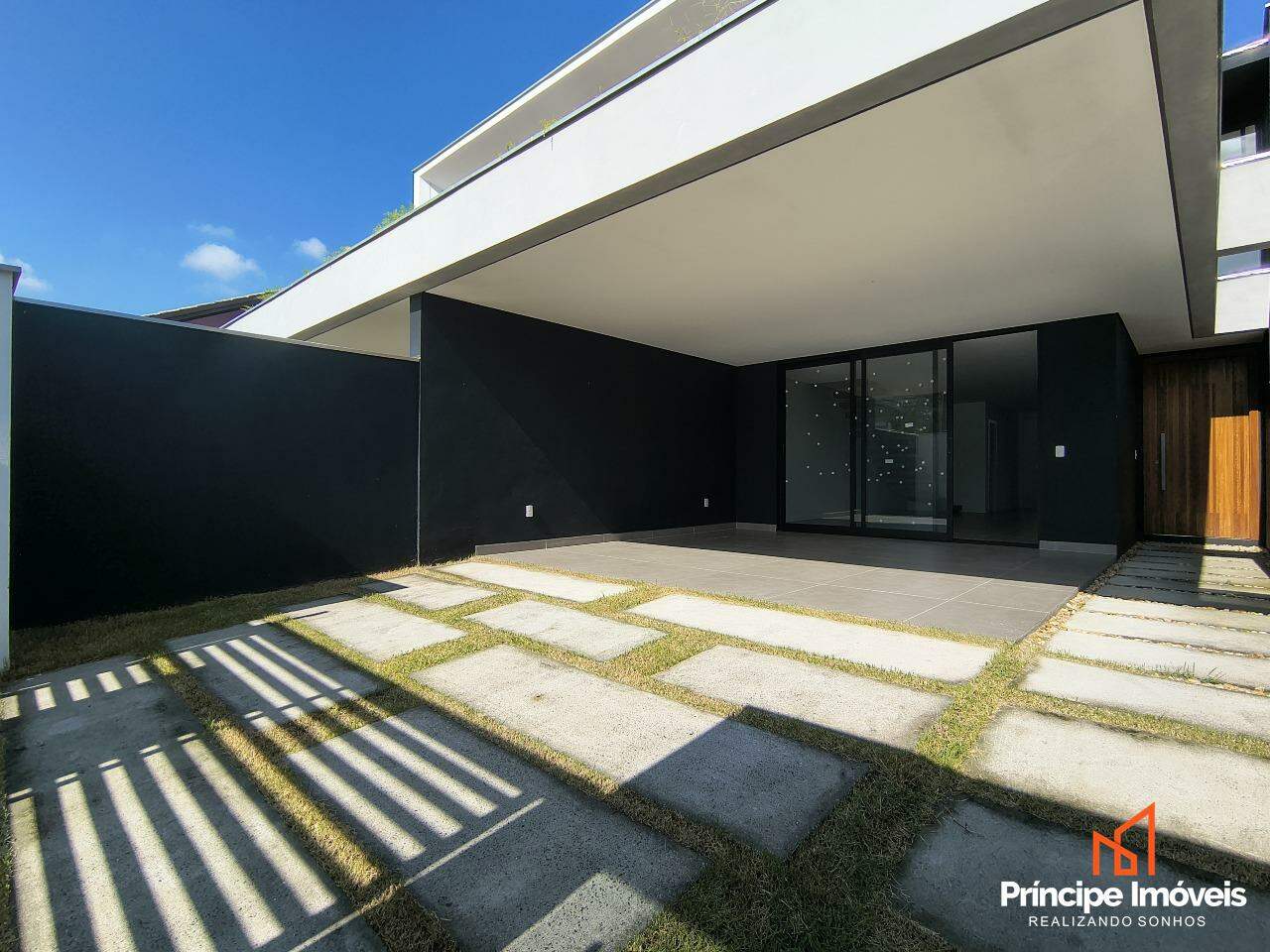 Geminado à venda em Joinville, Saguaçu, 3 quartos: 