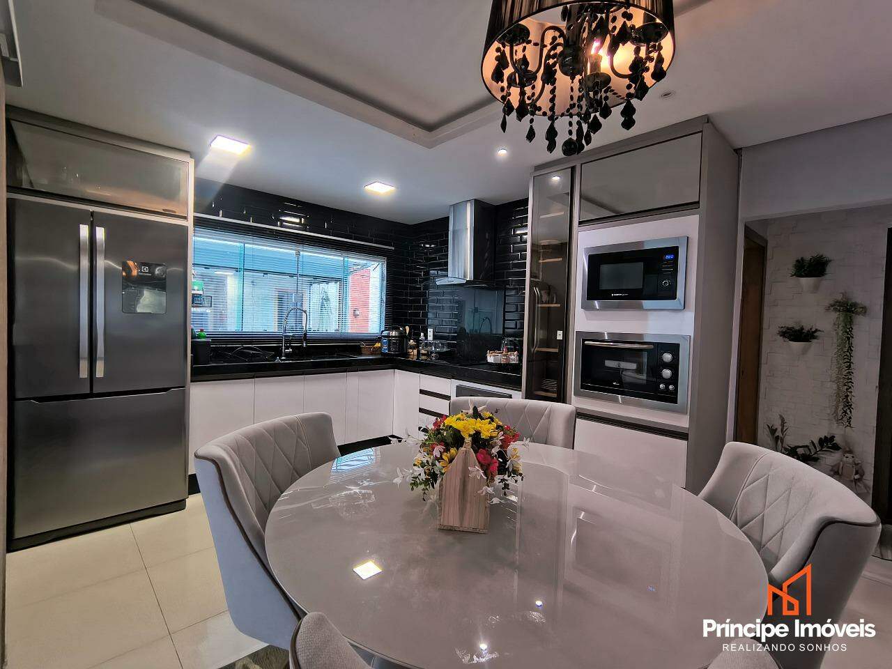 Casa à venda em Joinville, Guanabara, 2 quartos: 