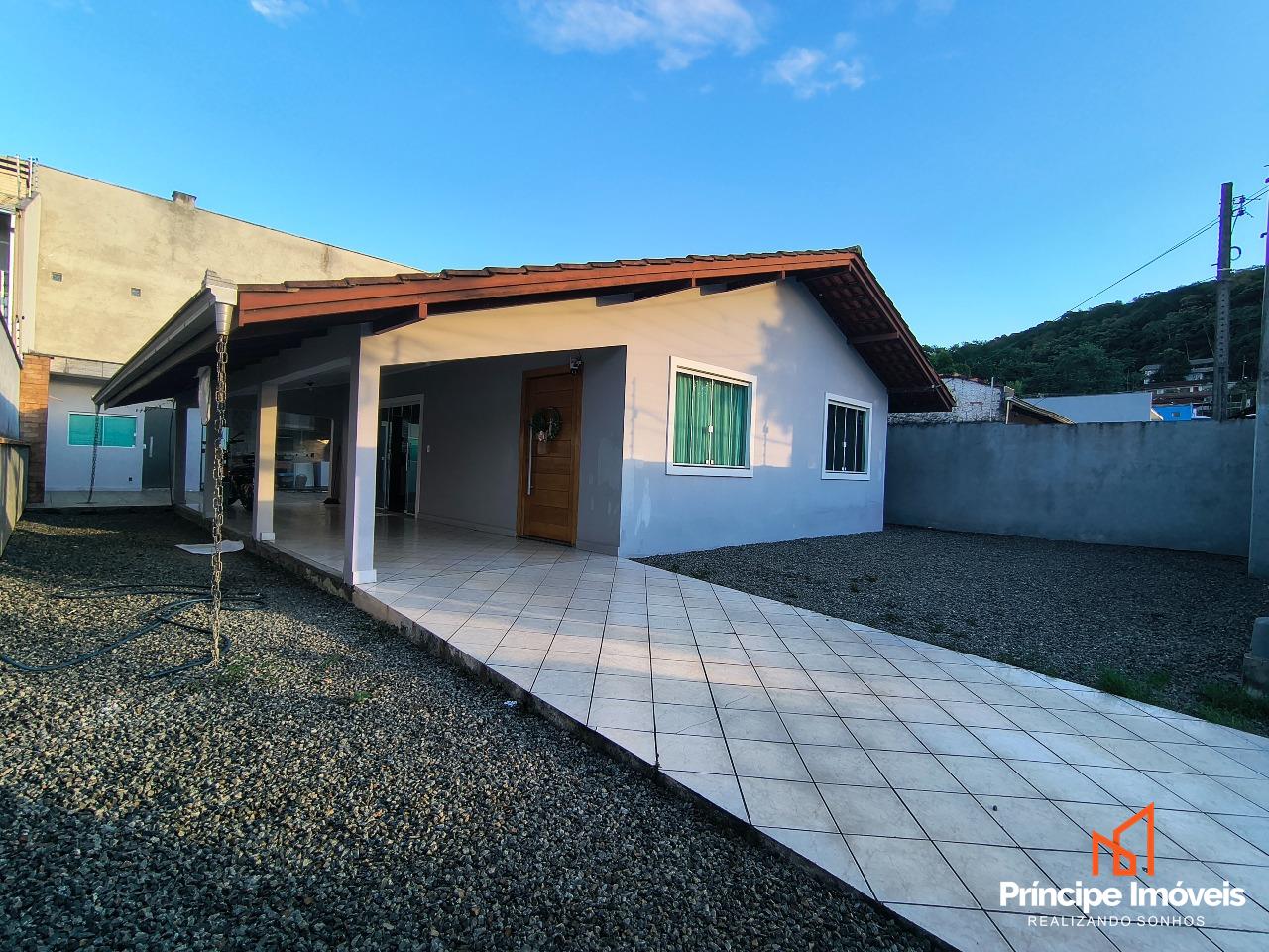 Casa à venda em Joinville, Guanabara, 2 quartos: 