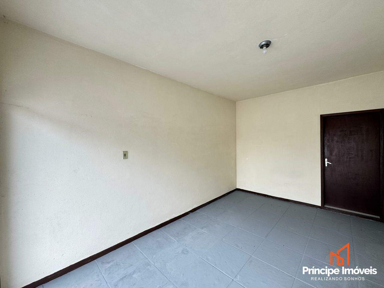 Casa para aluguel em Joinville, Bucarein, : 