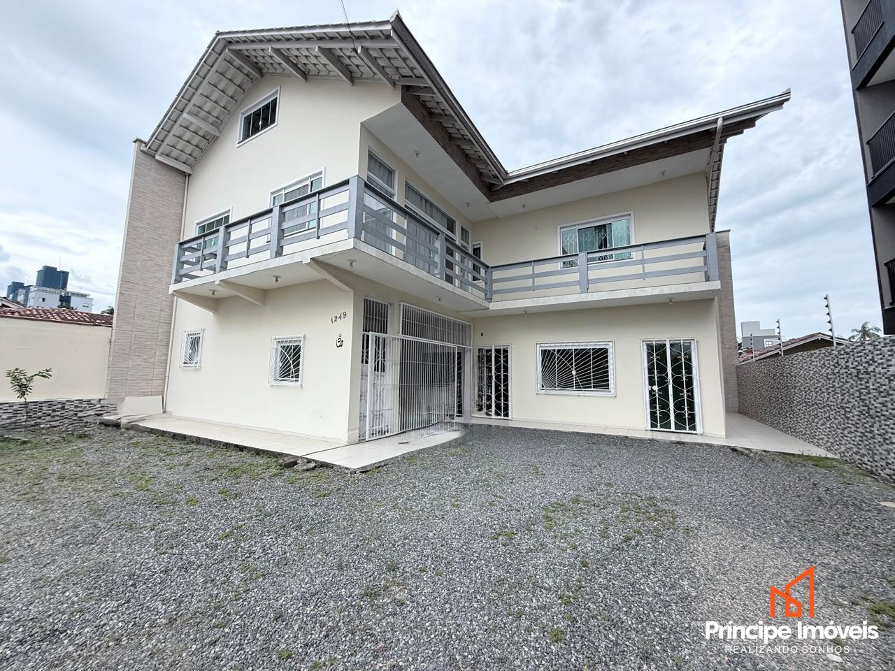 Casa à venda em Joinville, Bucarein, 3 quartos: 