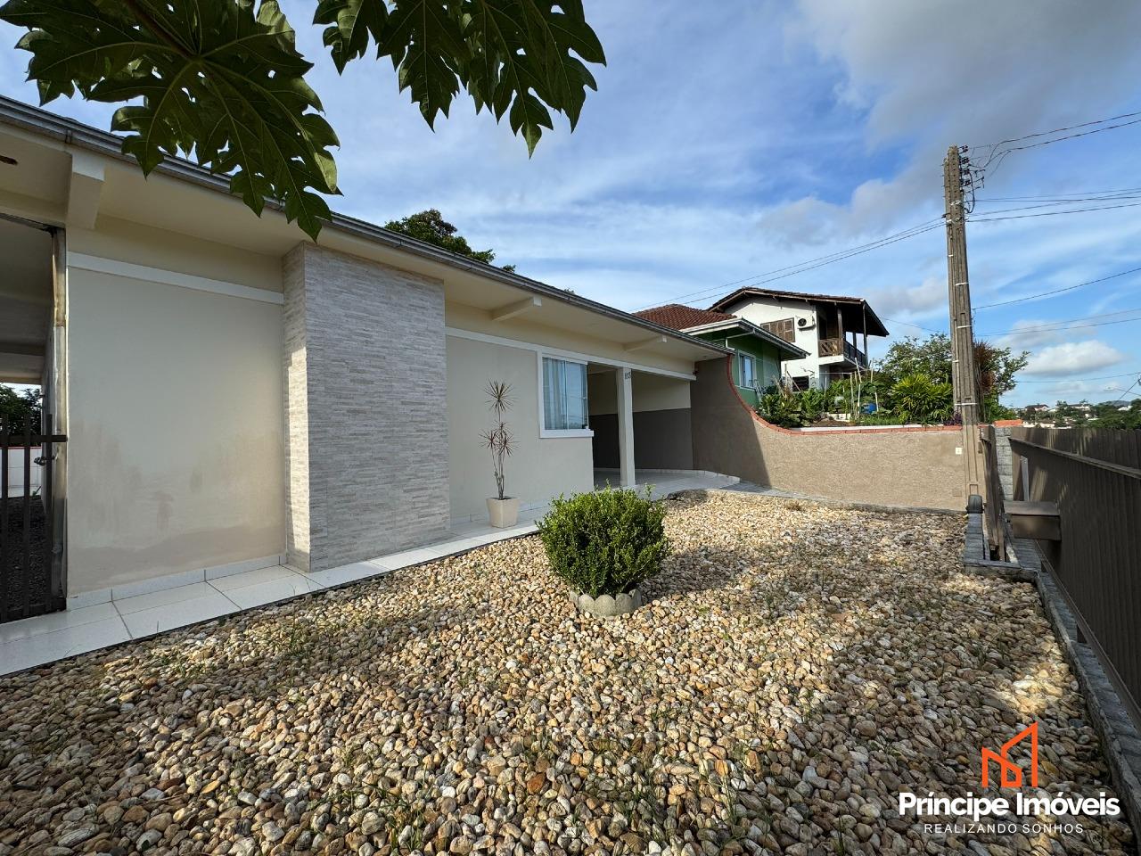Casa à venda em Joinville, Floresta, 3 quartos: 
