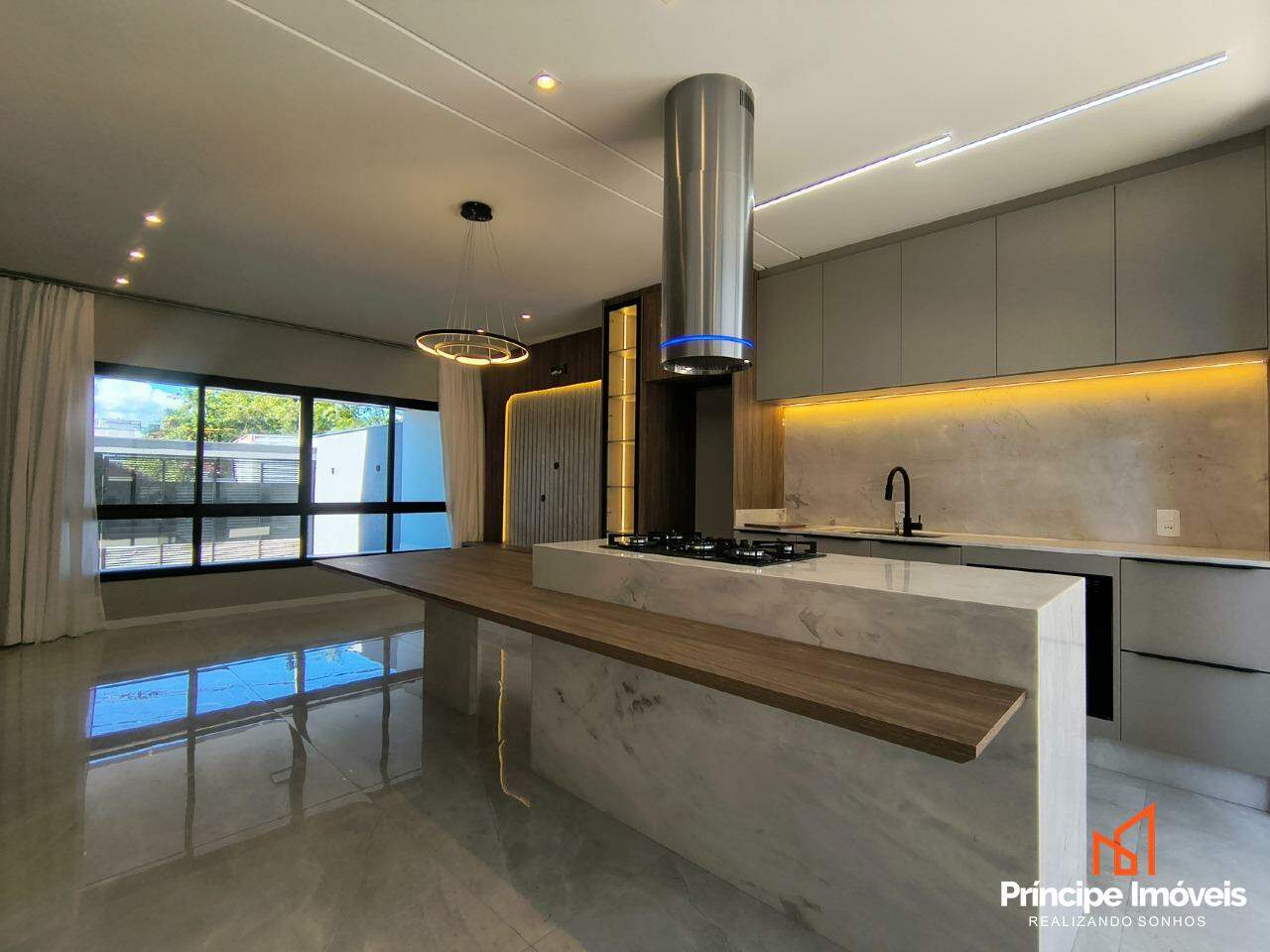 Casa para aluguel em Joinville, Glória, 3 quartos: 