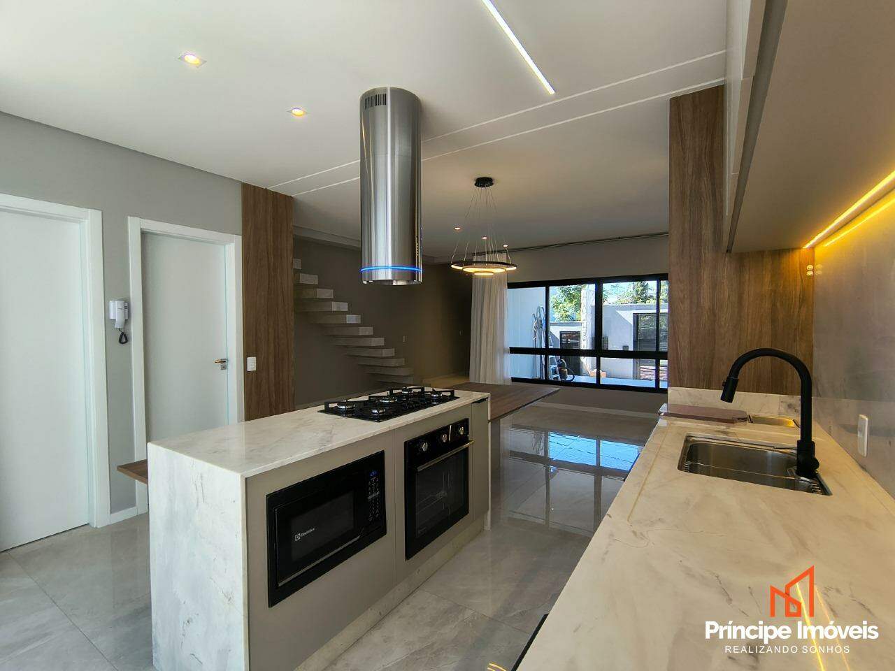 Casa para aluguel em Joinville, Glória, 3 quartos: 