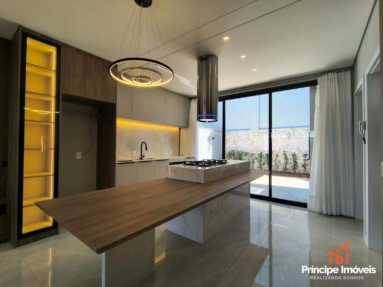 Casa para aluguel em Joinville, Glória, 3 quartos: 