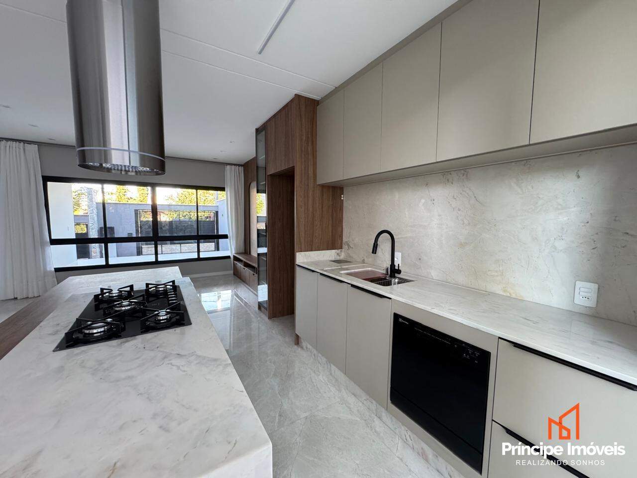 Casa para aluguel em Joinville, Glória, 3 quartos: 