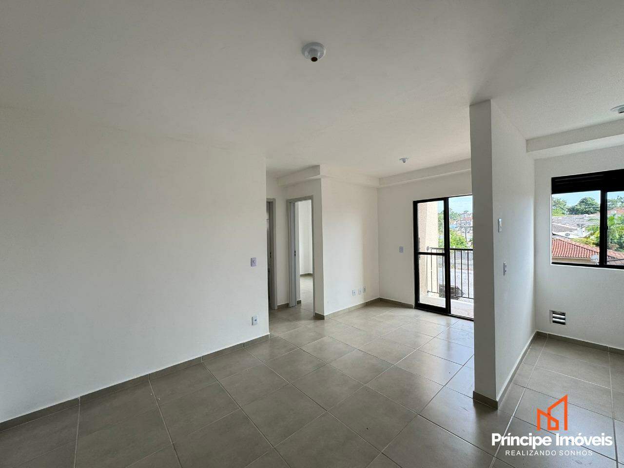 Apartamento para aluguel em Joinville, Paranaguamirim, 2 quartos: 