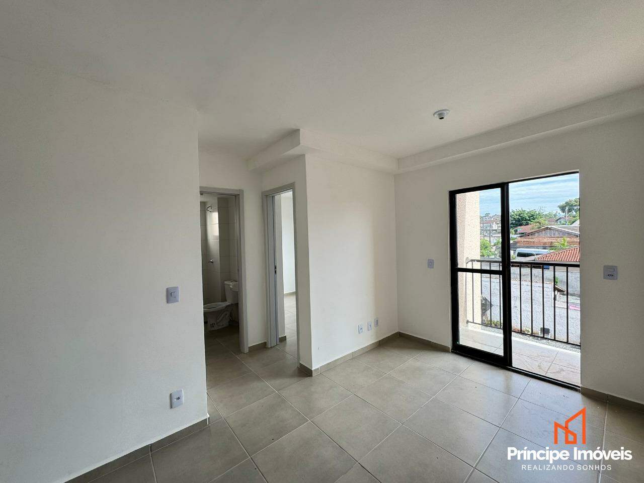 Apartamento para aluguel em Joinville, Paranaguamirim, 2 quartos: 