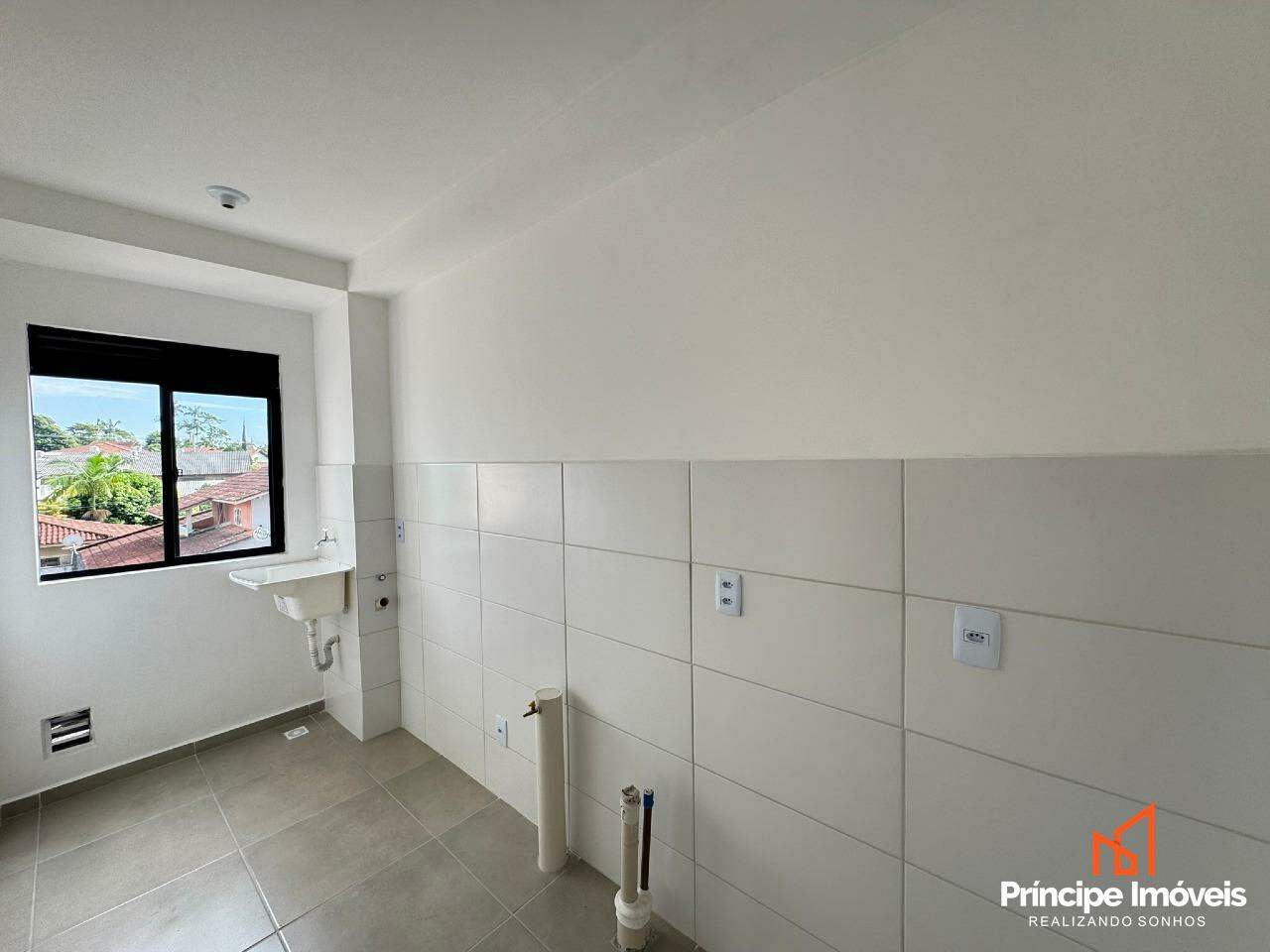 Apartamento para aluguel em Joinville, Paranaguamirim, 2 quartos: 