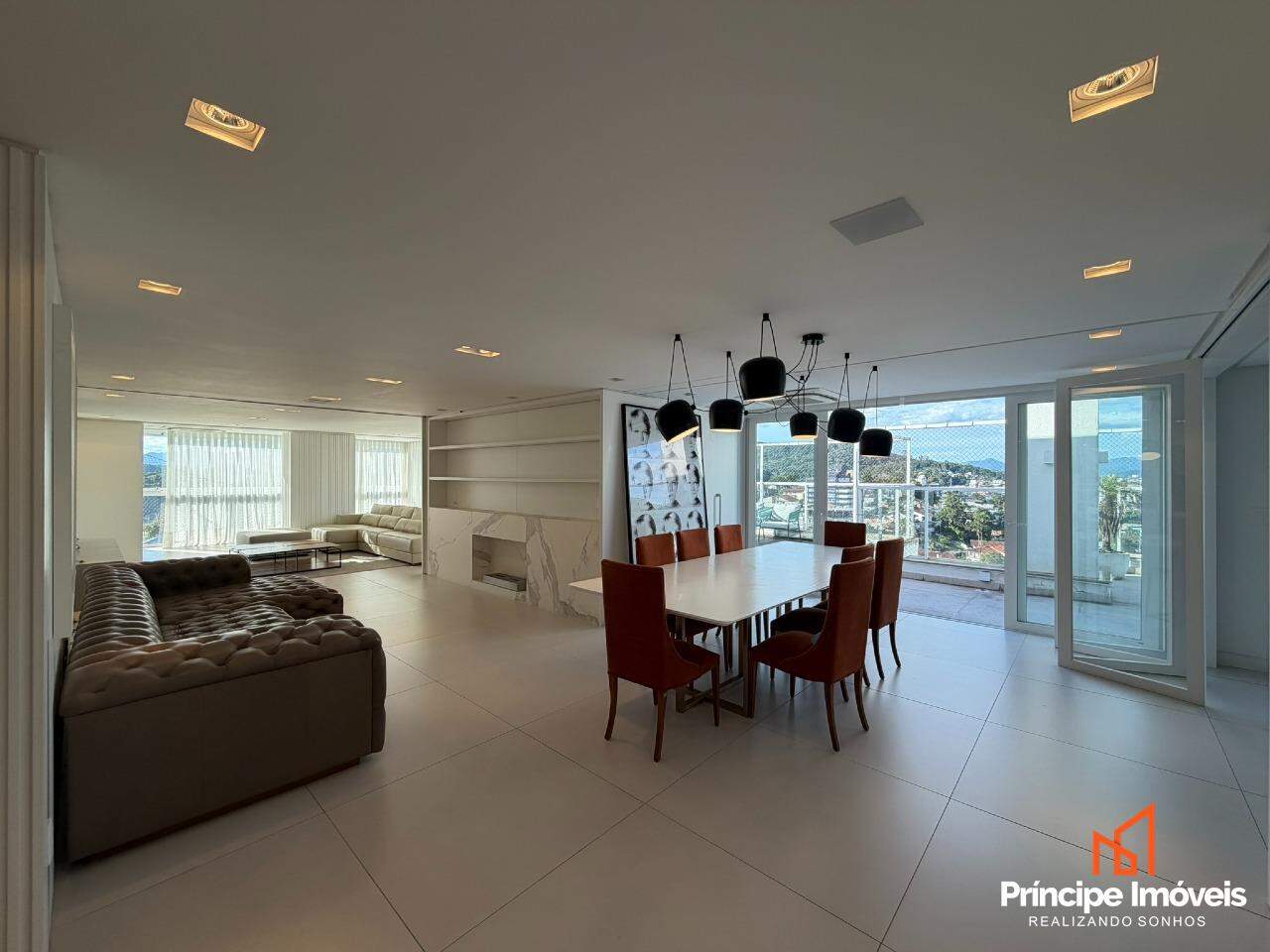 Cobertura à venda em Joinville, Saguaçu, 4 quartos: 