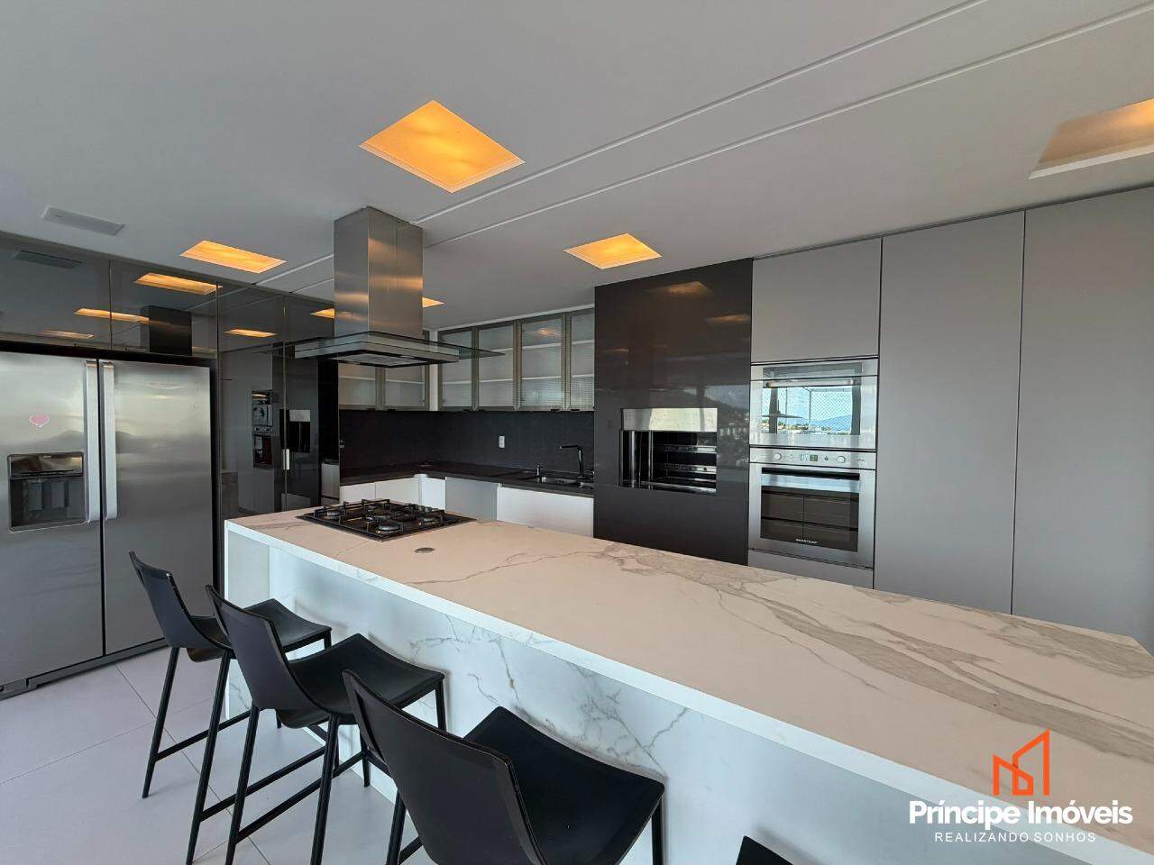 Cobertura à venda em Joinville, Saguaçu, 4 quartos: 