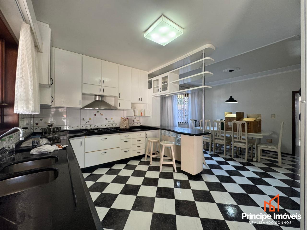 Casa à venda em Joinville, Boa Vista, 5 quartos: 