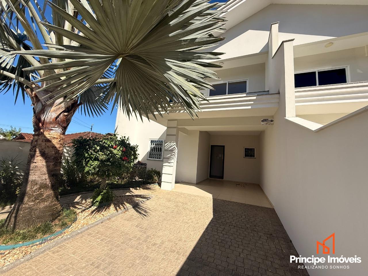 Casa à venda em Joinville, Floresta, 3 quartos: 