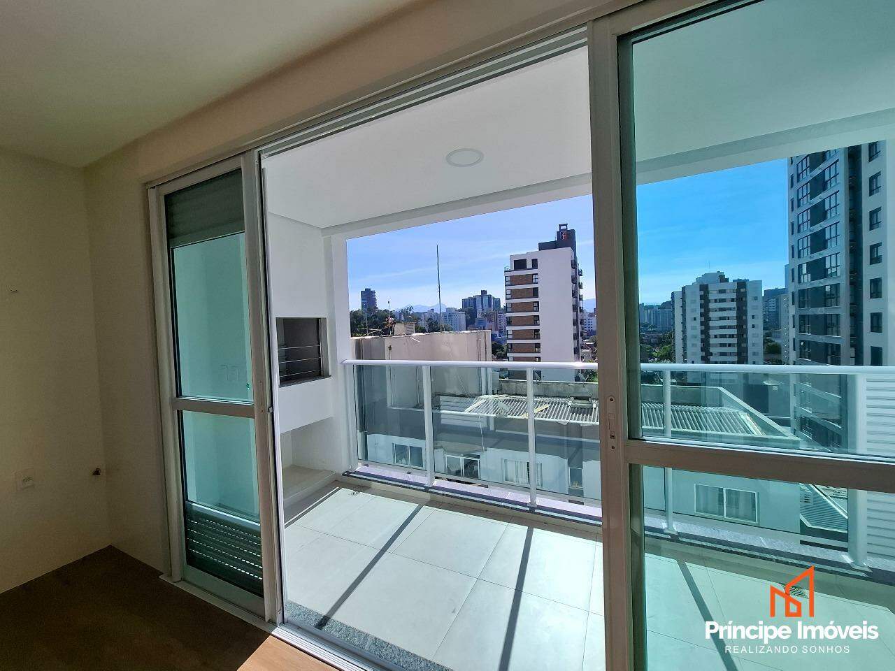 Apartamento à venda em Joinville, Centro, 2 quartos: 