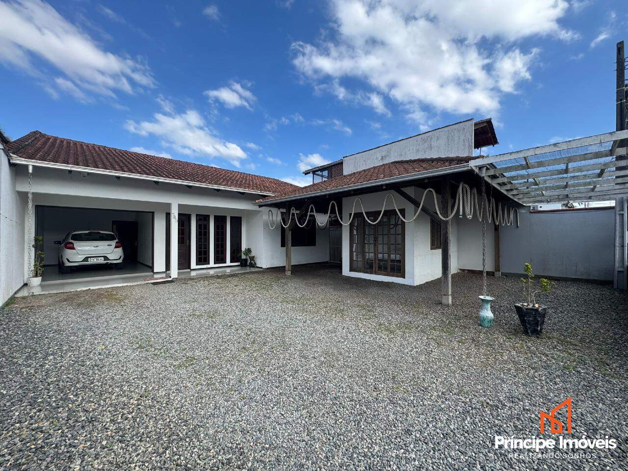 Casa com 3 quartos no Guanabara em Joinville — foto 3