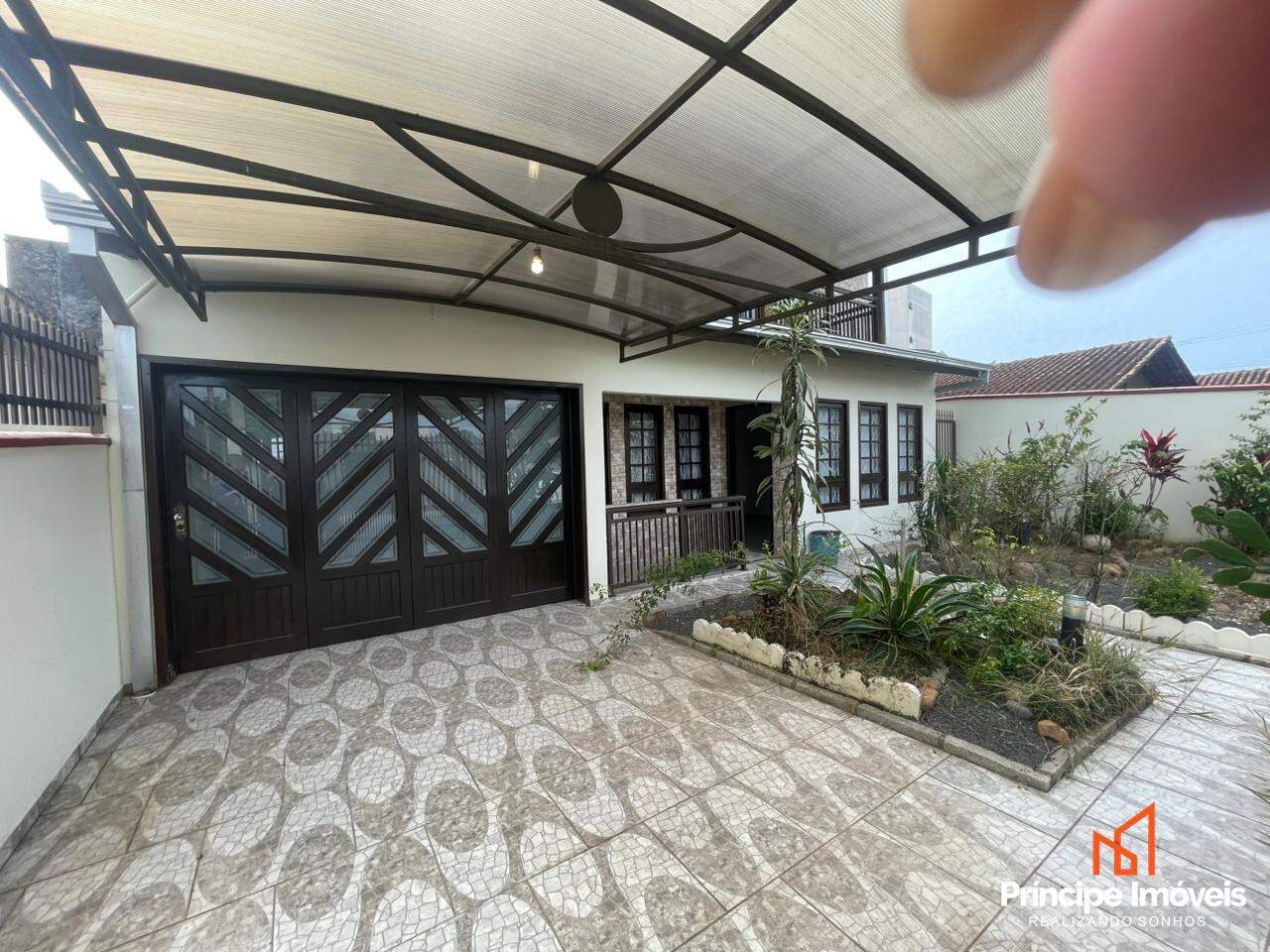 Casa à venda em Joinville, Guanabara, 4 quartos: 