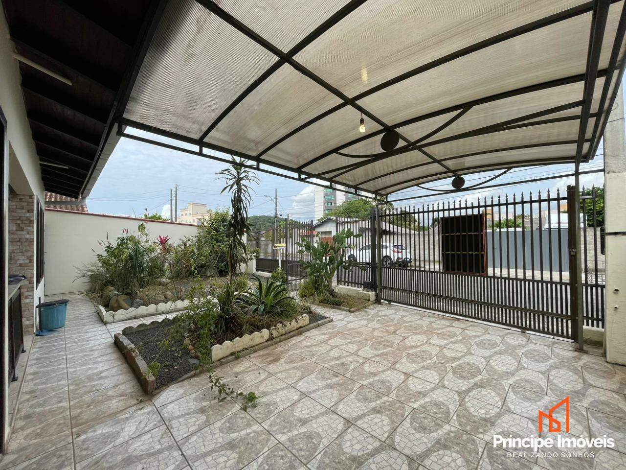 Casa à venda em Joinville, Guanabara, 4 quartos: 