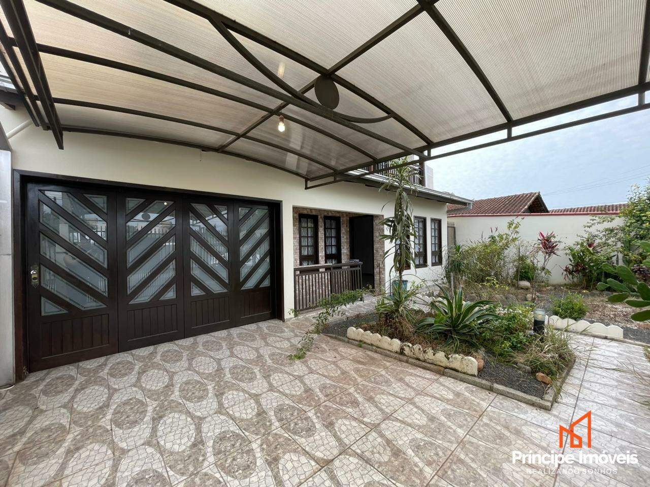 Casa à venda em Joinville, Guanabara, 4 quartos: 