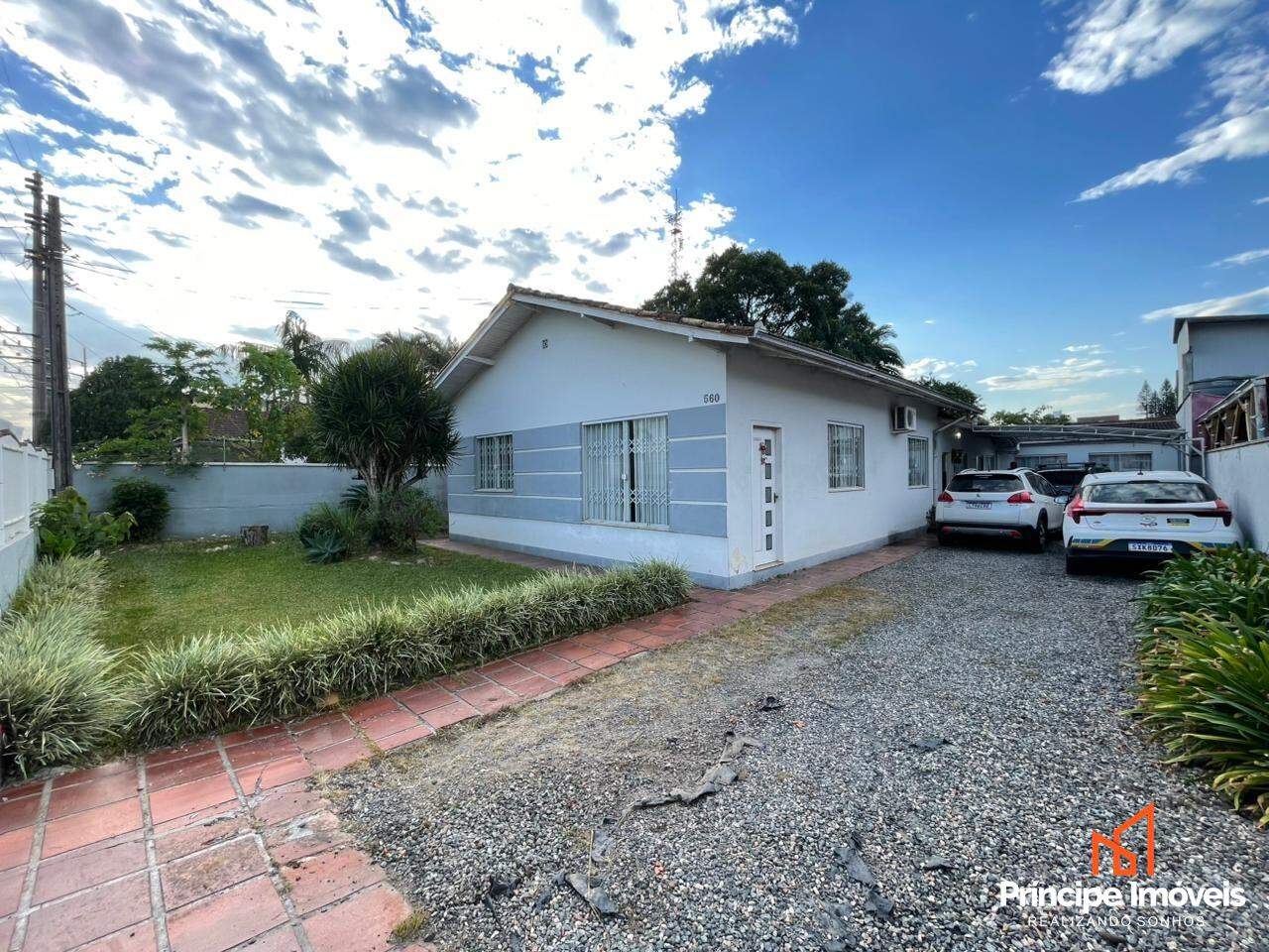 Casa à venda em Joinville, Bucarein, 4 quartos: 