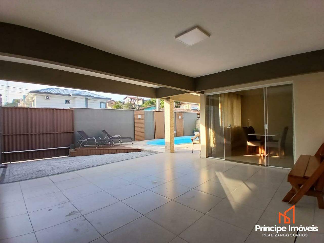 Casa à venda em Joinville, Floresta, 3 quartos: 