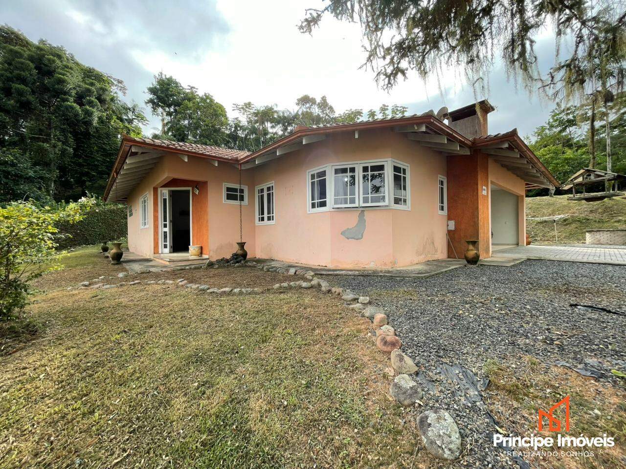 Casa à venda em Joinville, Floresta, 3 quartos: 
