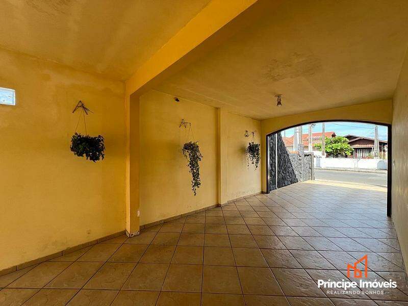 Casa à venda em Joinville, Floresta, 4 quartos: 