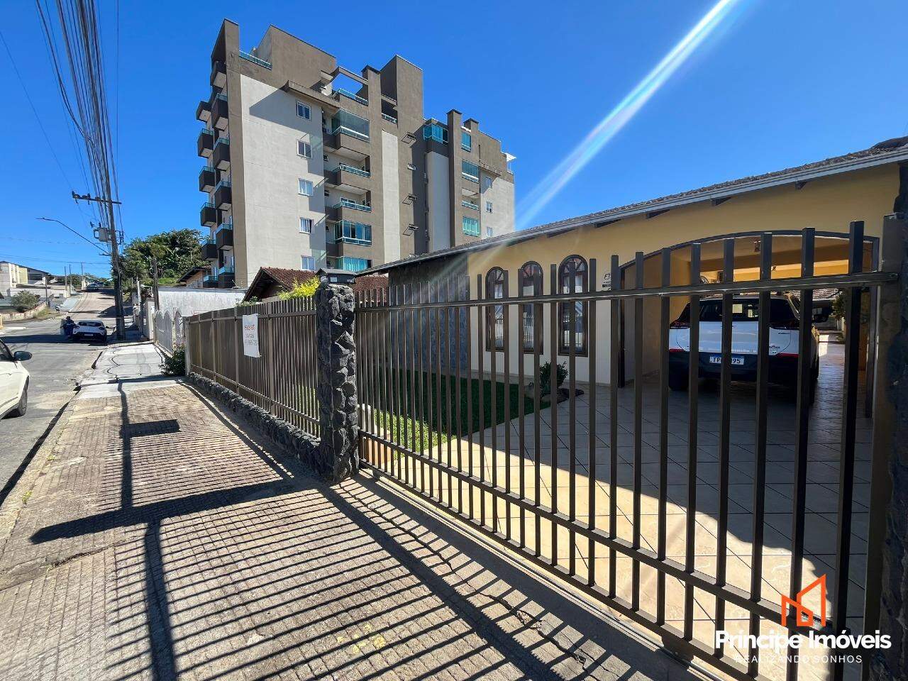 Casa à venda em Joinville, Floresta, 4 quartos: 