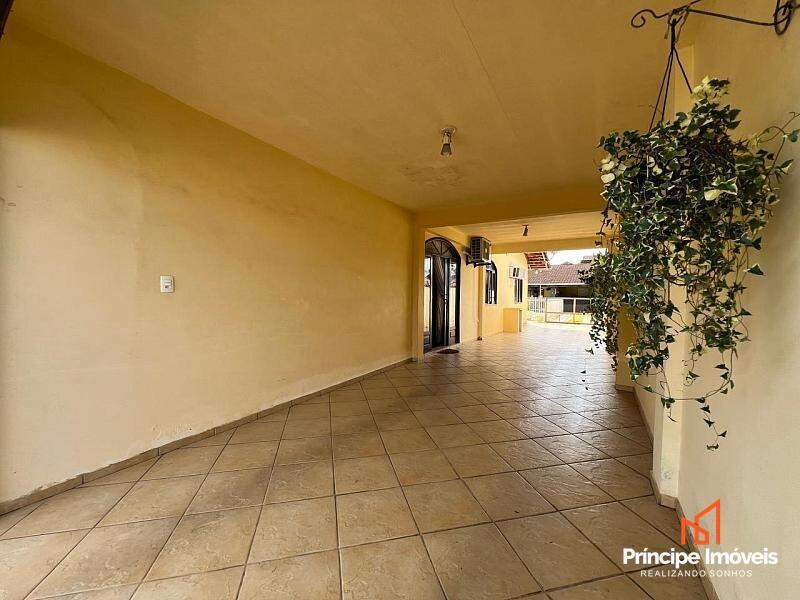 Casa à venda em Joinville, Floresta, 4 quartos: 