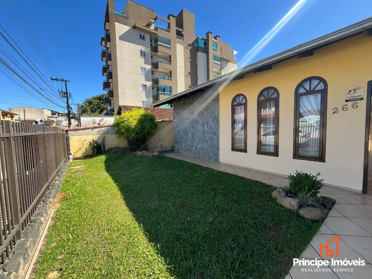 Casa à venda em Joinville, Floresta, 4 quartos: 