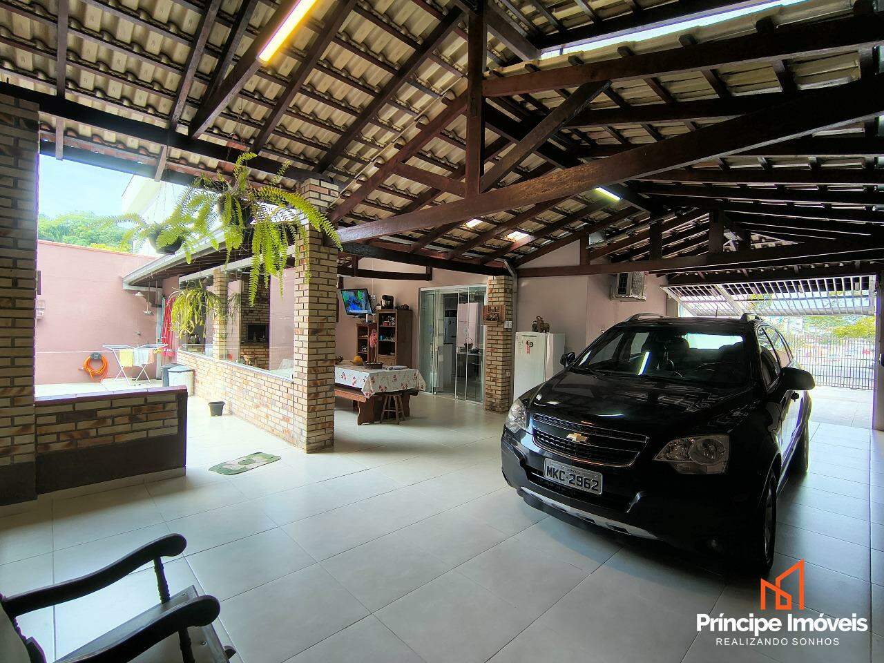 Casa à venda em Joinville, Floresta, 4 quartos: 