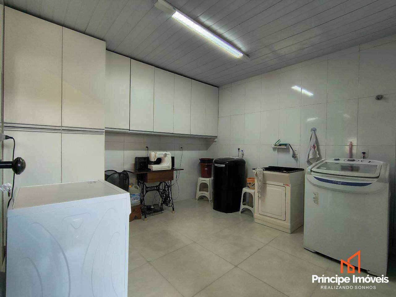 Casa à venda em Joinville, Floresta, 4 quartos: 