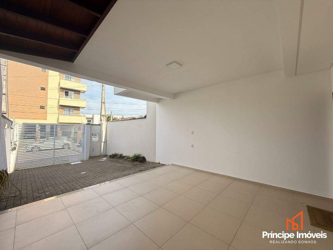 Geminado à venda em Joinville, Saguaçu, 3 quartos: 