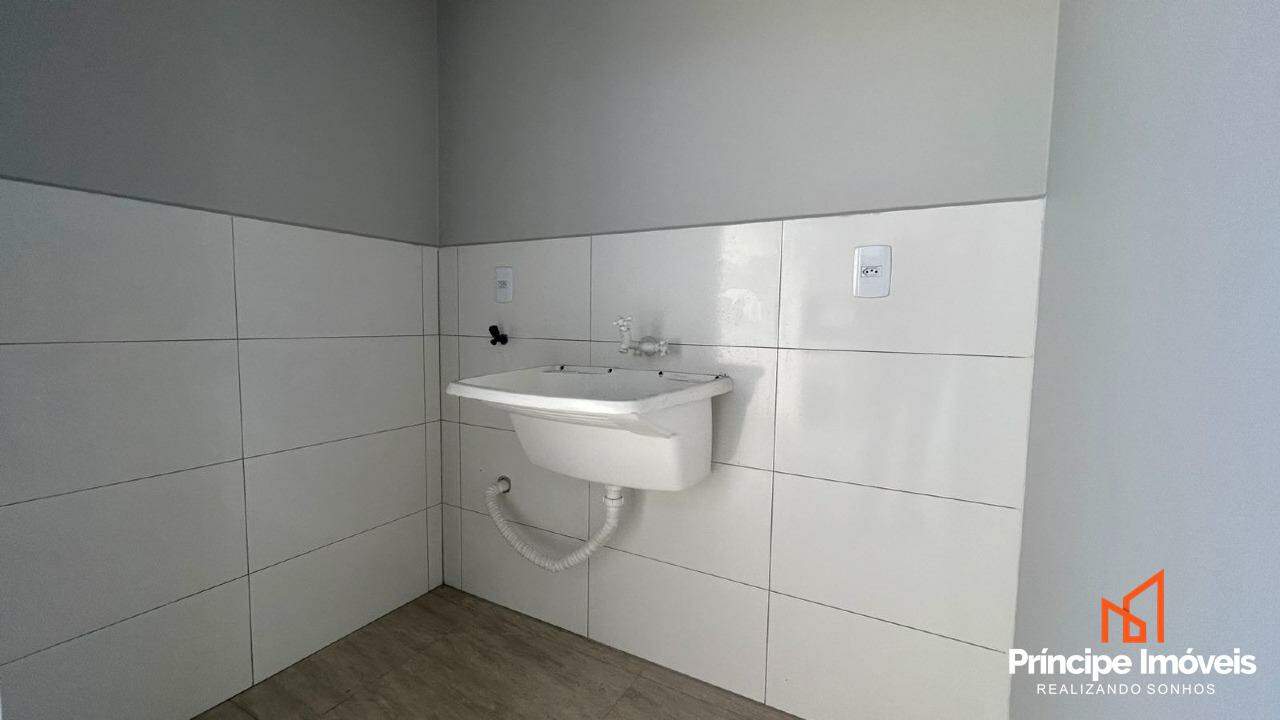 Geminado para aluguel em Joinville, Guanabara, 3 quartos: 