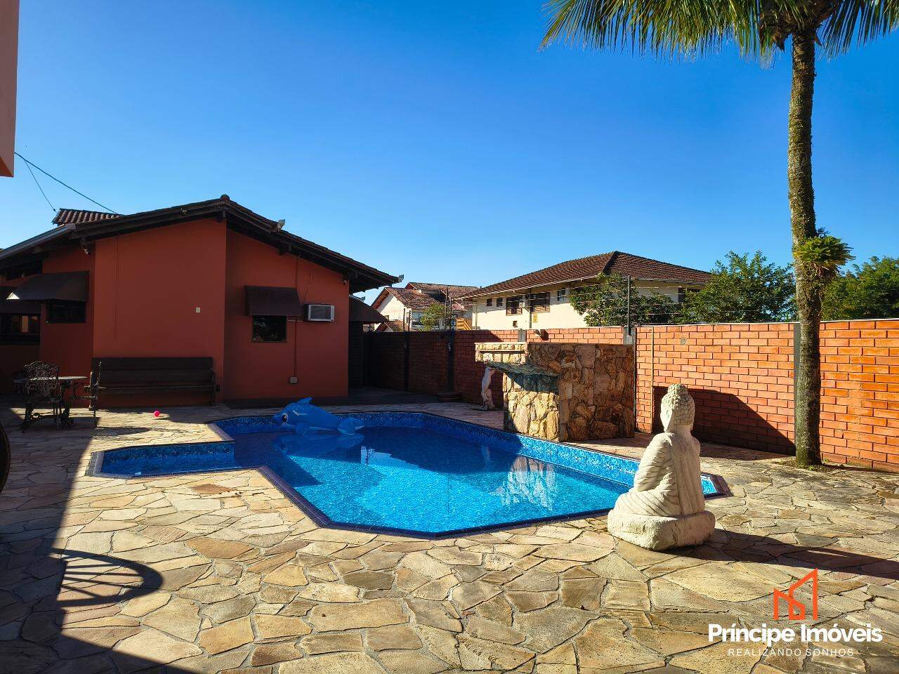 Casa à venda em Joinville, Bucarein, 3 quartos: 