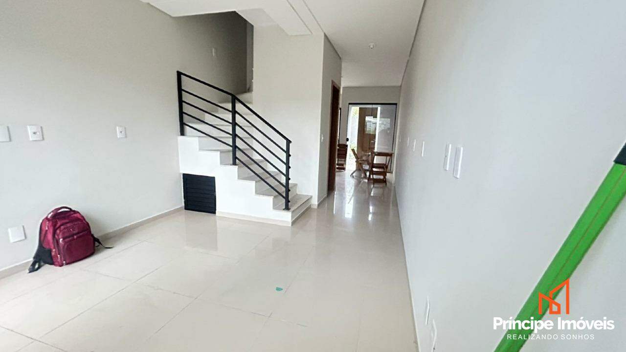 Casa para aluguel em Joinville, Iririú, 2 quartos: 
