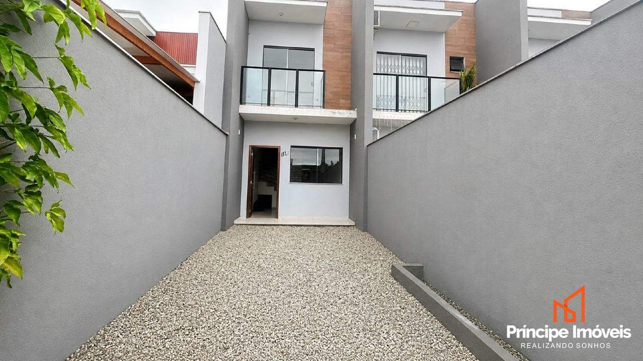 Casa para aluguel em Joinville, Iririú, 2 quartos: 