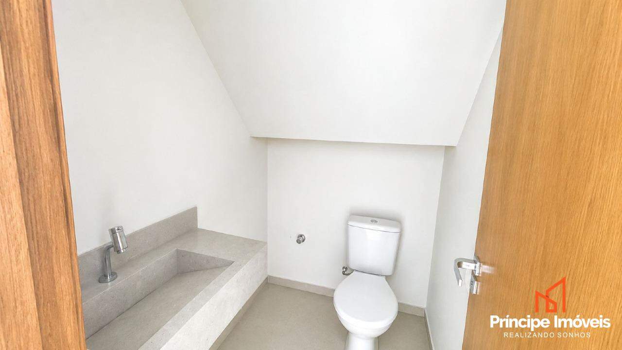 Casa para aluguel em Joinville, Iririú, 2 quartos: 