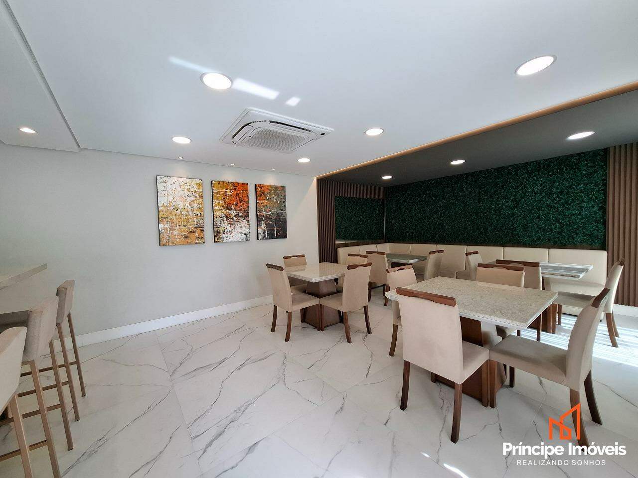 Apartamento à venda em Joinville, Centro, 2 quartos: 