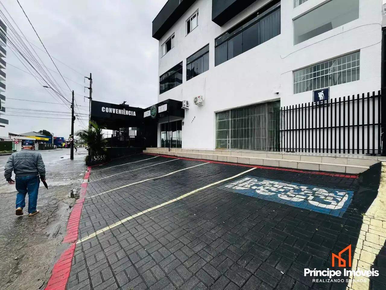 Sala comercial para aluguel em Joinville, Iririú, : 