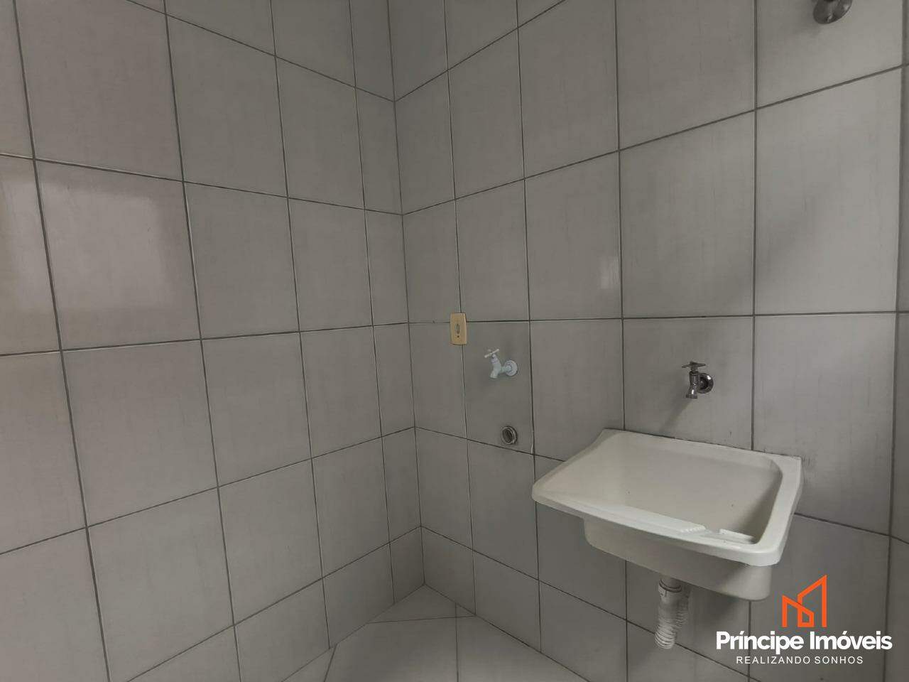 Apartamento para aluguel em Joinville, Jardim Sofia, 2 quartos: 