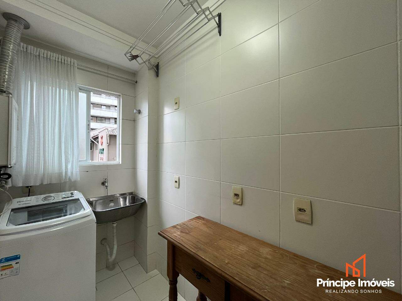 Apartamento à venda em Joinville, Atiradores, 3 quartos: 
