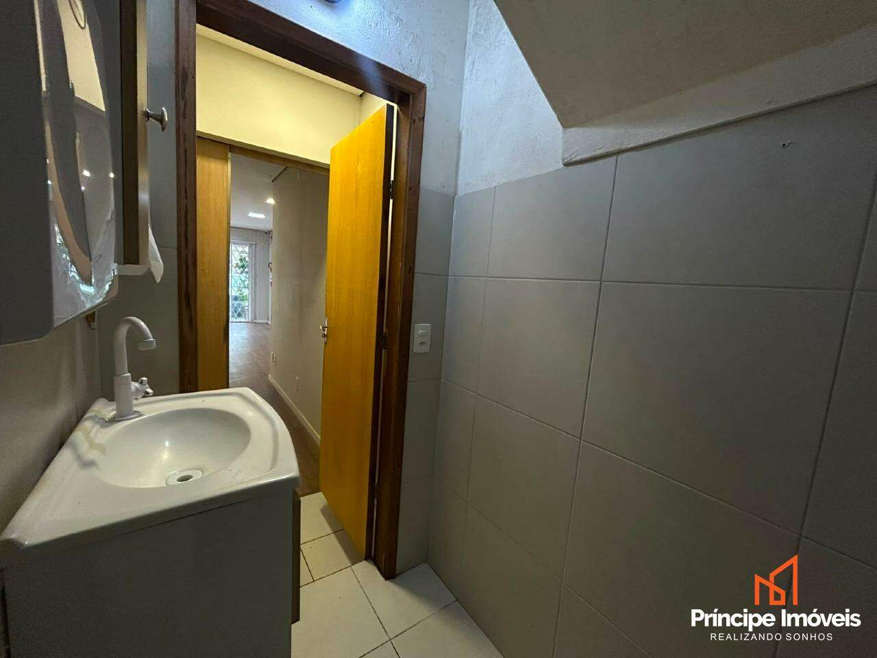 Sala comercial para aluguel em Joinville, Iririú, : 