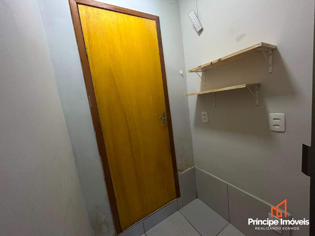 Sala comercial para aluguel em Joinville, Iririú, : 