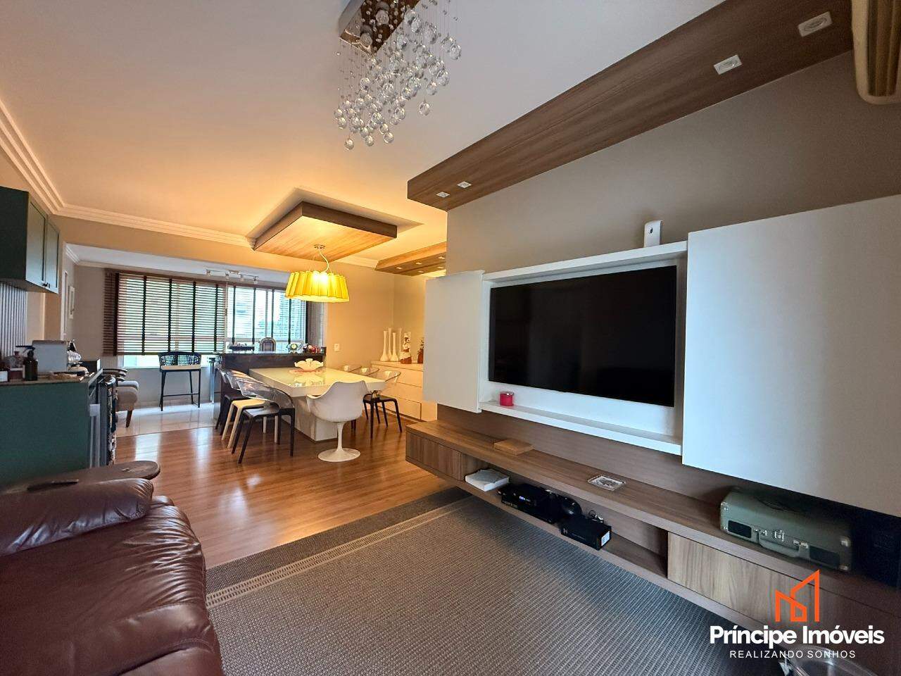 Apartamento à venda em Joinville, Atiradores, 4 quartos: 