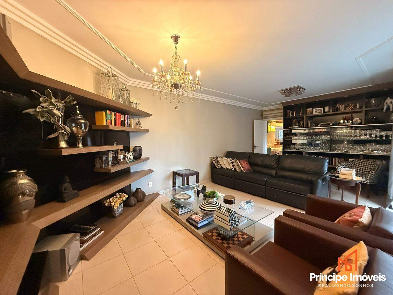 Apartamento à venda em Joinville, Atiradores, 4 quartos: 